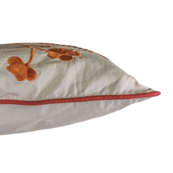 Cojín artesanal con relleno premium para cama y sofá en alta decoración elegante