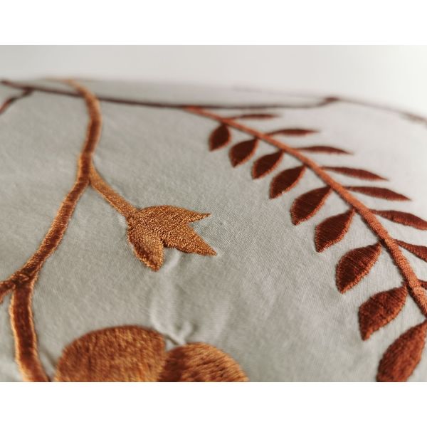 Cojín artesanal con relleno premium para cama y sofá en alta decoración elegante