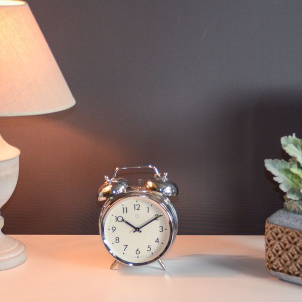 Reloj decorativo de sobremesa 