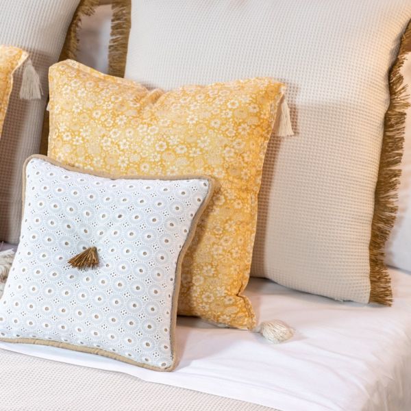 2 Fundas Cojín decorativo Beige 60 x 60 con Flecos, Cama, Sofá, con Cremallera | Liberty Camel