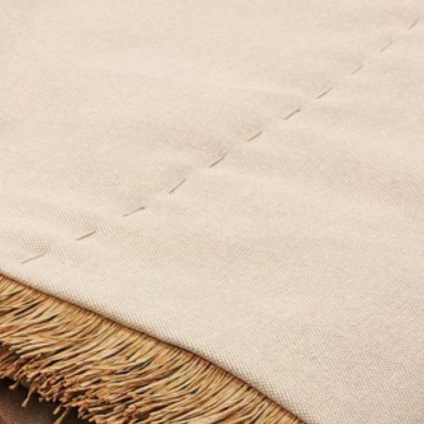 Plaid Manta acolchada lisa ocre pie de cama  90-105 y 135-150 | Liberty Camel