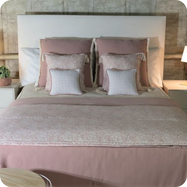 2 Fundas Cojín decorativo bordado Blanco y Rosa palo 35 x 35 con Cremallera, Cama, Sofá | Liberty Nude