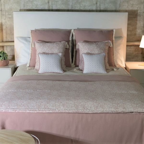 Plaid Manta acolchada Flores Rosa palo pie de cama  90-105 y 135-150 | Liberty Nude