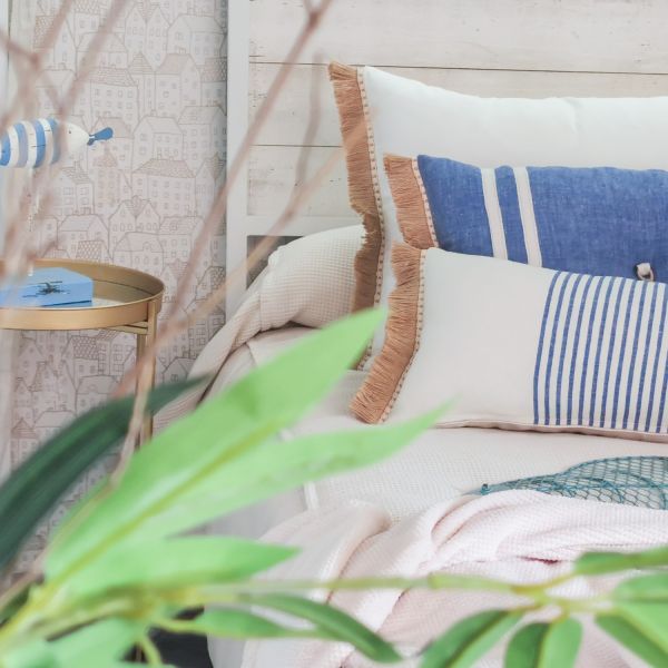 Cojín artesanal con relleno premium para cama y sofá en alta decoración elegante