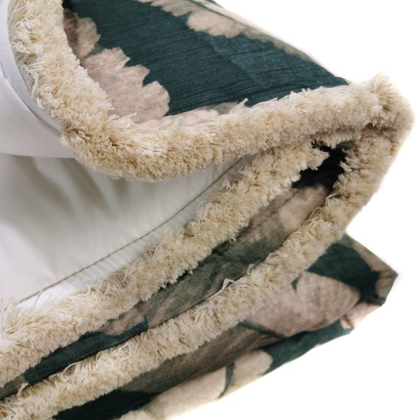 Cojín artesanal con relleno premium para cama y sofá en alta decoración elegante