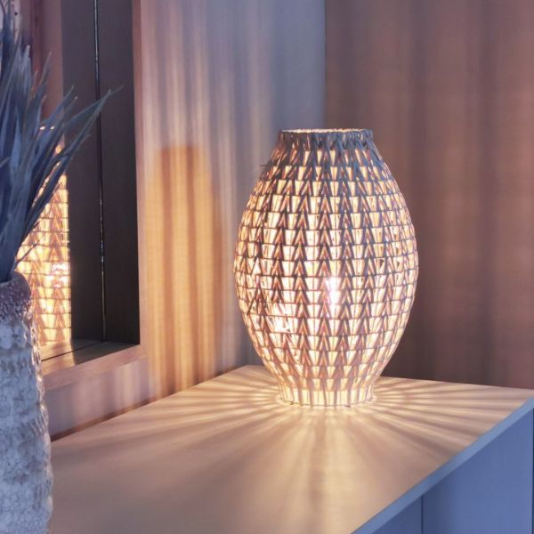 Lámpara mesa rattan 23x36 blanco roto