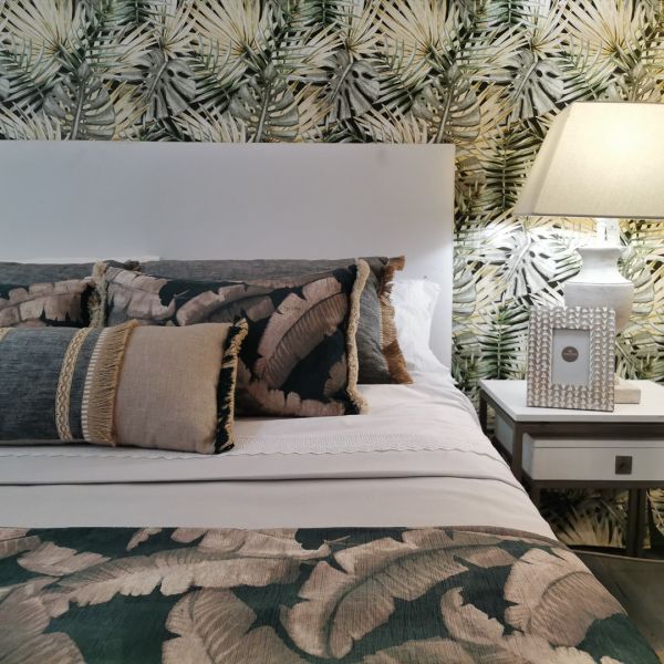 Cojín artesanal con relleno premium para cama y sofá en alta decoración elegante