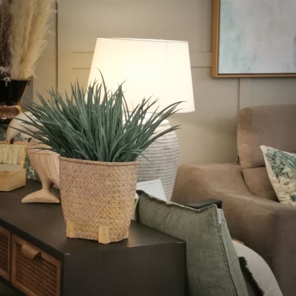 Jarrón decorativo para realzar espacios elegantes