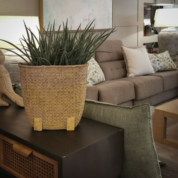 Jarrón decorativo para realzar espacios elegantes