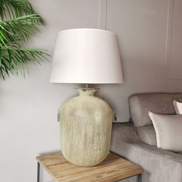 Lámpara mesa grande 44x66 metal verde musgo anfora con asas