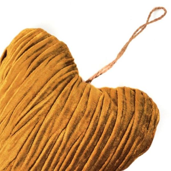 Corazón tela terciopelo 15x15x6 ocre arrugado
