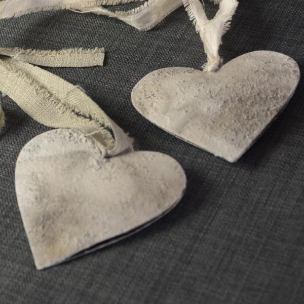 CORAZON METAL COLOR GRIS 