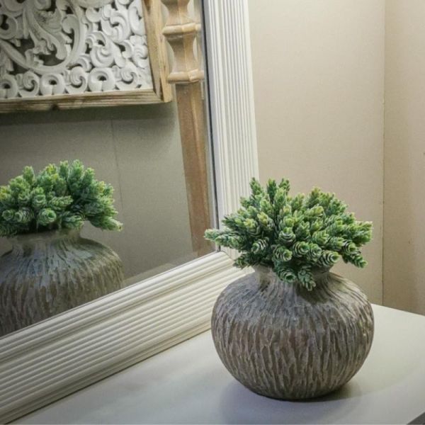 Jarrón decorativo para realzar espacios elegantes