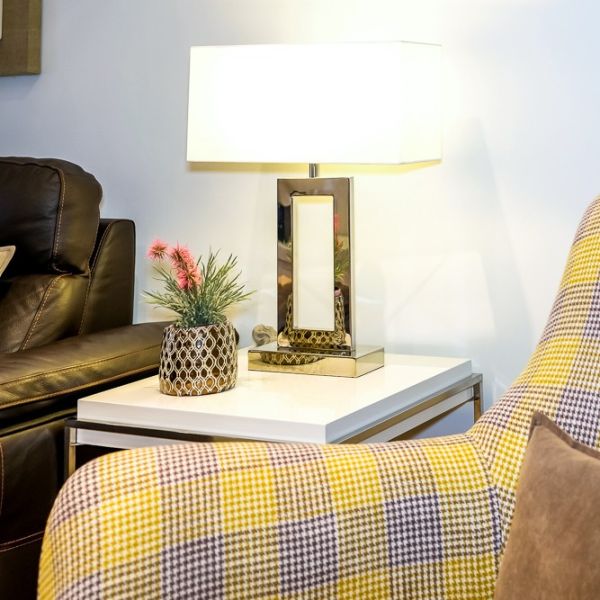 Jarrón decorativo para realzar espacios elegantes