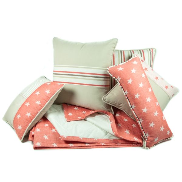 Cojín artesanal con relleno premium para cama y sofá en alta decoración elegante