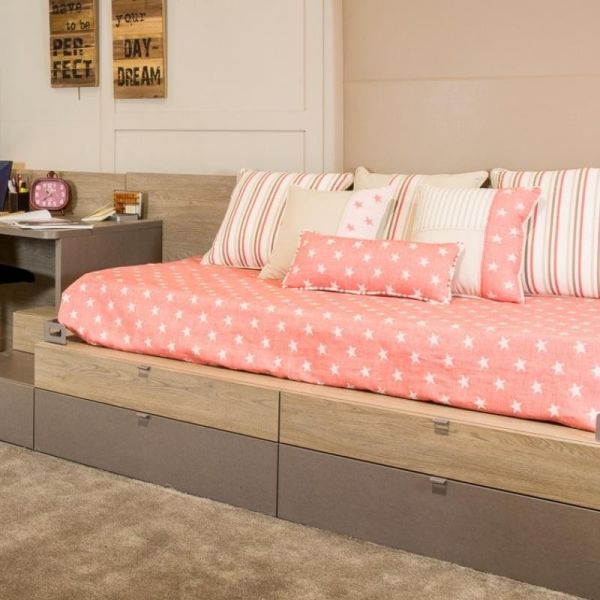 Cojín artesanal con relleno premium para cama y sofá en alta decoración elegante