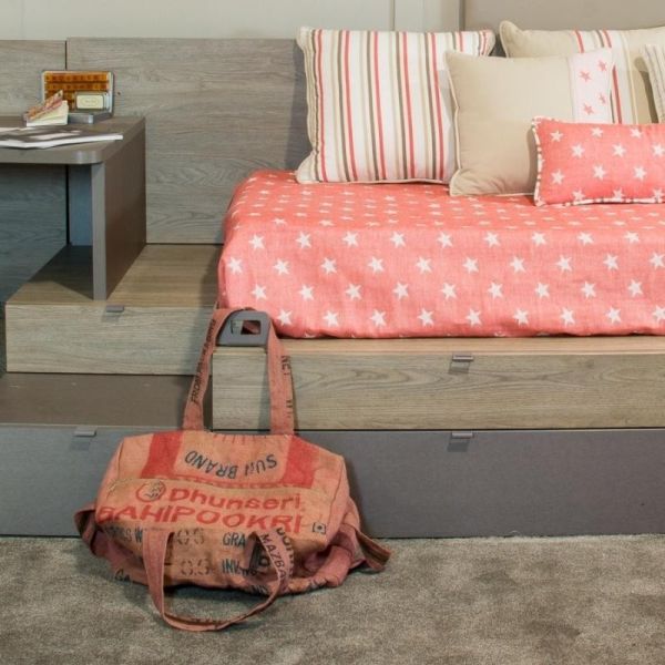 Cojín artesanal con relleno premium para cama y sofá en alta decoración elegante