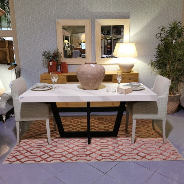 Mesa comedor rectangular 180x80x78 tapa  porcelánico patas hierro negro