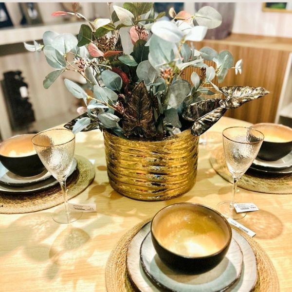 Macetero decorativo para interior y exterior en alta decoración elegante