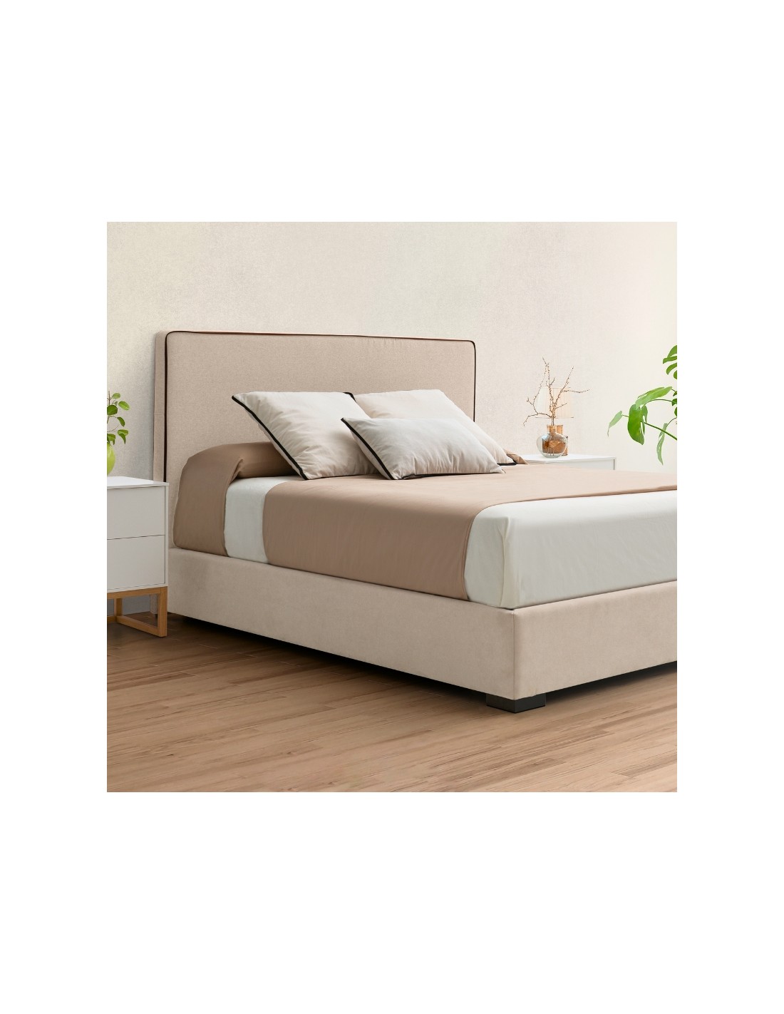 Cabecero Padi para cama 90-150-180 tapizado capitoné color beige.