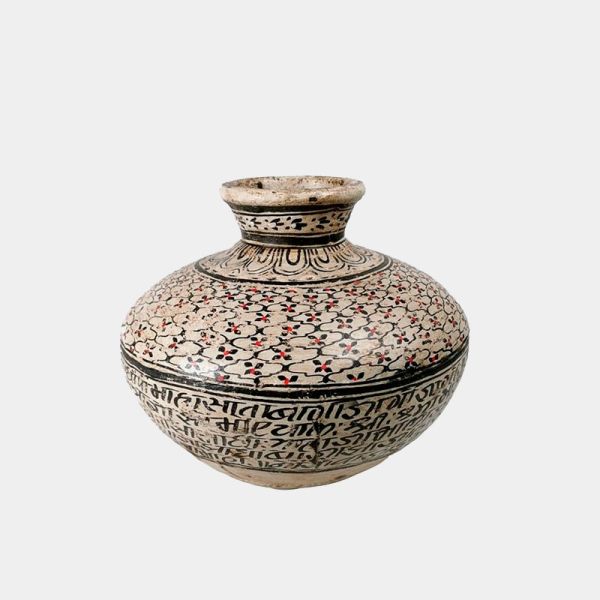 Jarrón decorativo para realzar espacios elegantes