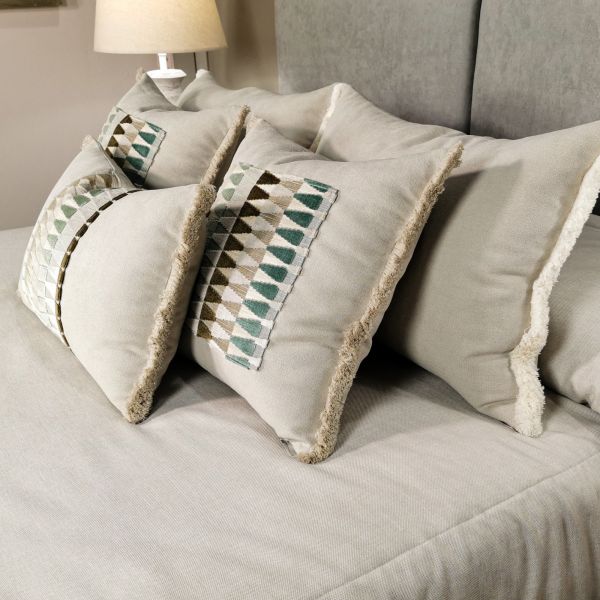 Cojín artesanal con relleno premium para cama y sofá en alta decoración elegante