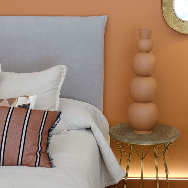 Jarrón decorativo para realzar espacios elegantes