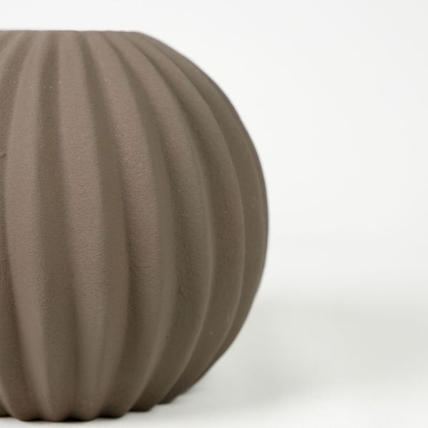 Jarrón decorativo para realzar espacios elegantes