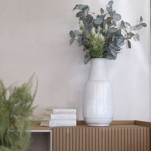 Jarrón decorativo para realzar espacios elegantes