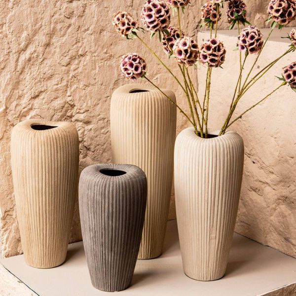 Jarrón decorativo para realzar espacios elegantes