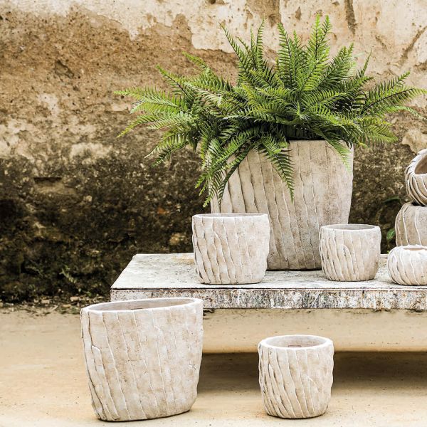 Jarrón decorativo para realzar espacios elegantes