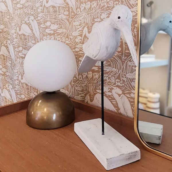 LAMPARA SOBREMESA BOB BASE CUERO PINTURA BLANCA T 18 CM