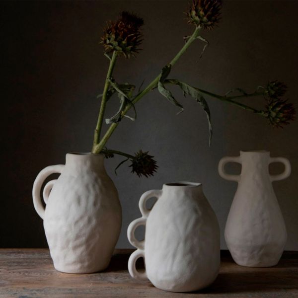 Jarrón decorativo para realzar espacios elegantes