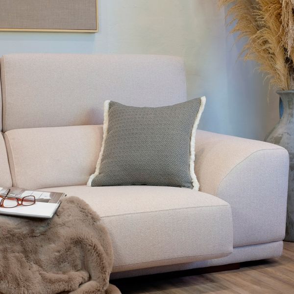 Cojín artesanal con relleno premium para cama y sofá en alta decoración elegante