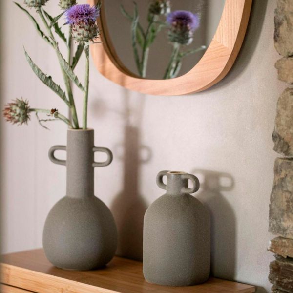 Jarrón decorativo para realzar espacios elegantes