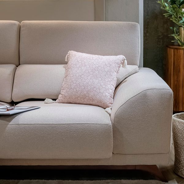 Cojín artesanal con relleno premium para cama y sofá en alta decoración elegante