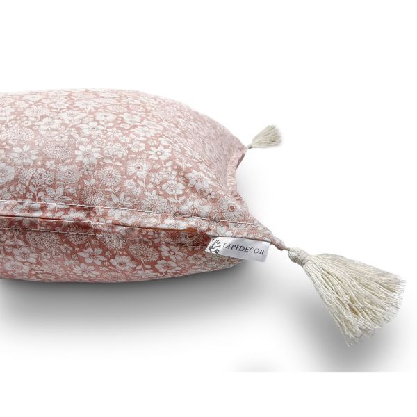 Cojín artesanal con relleno premium para cama y sofá en alta decoración elegante