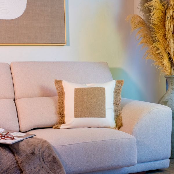 Cojín artesanal con relleno premium para cama y sofá en alta decoración elegante