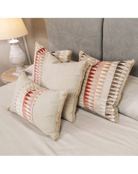 Cojín artesanal con relleno premium para cama y sofá en alta decoración elegante 2