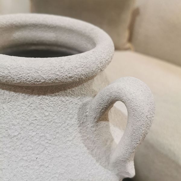 Jarrón decorativo para realzar espacios elegantes