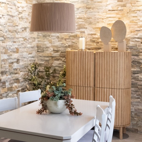 Armario Buffet de Madera Natural | Elegancia y Funcionalidad