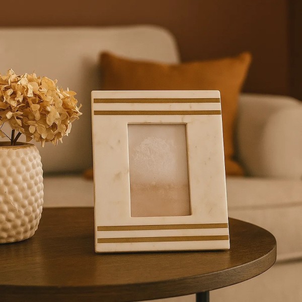 Marco de fotos decorativo para enmarcar recuerdos con elegancia