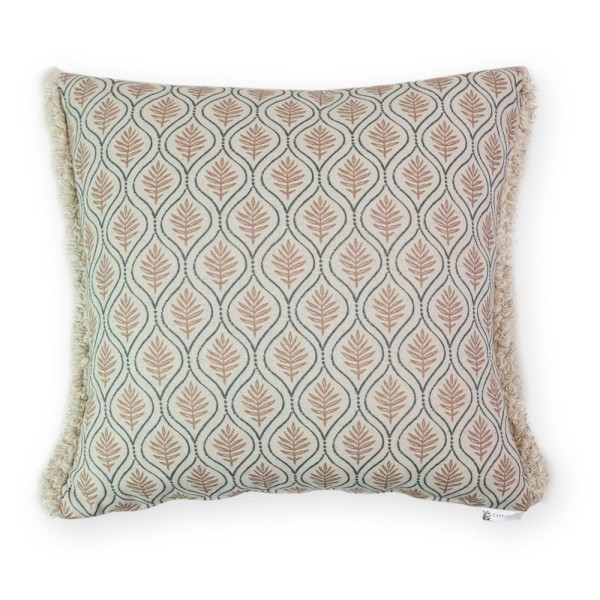 Cojín artesanal con relleno premium para cama y sofá en alta decoración elegante