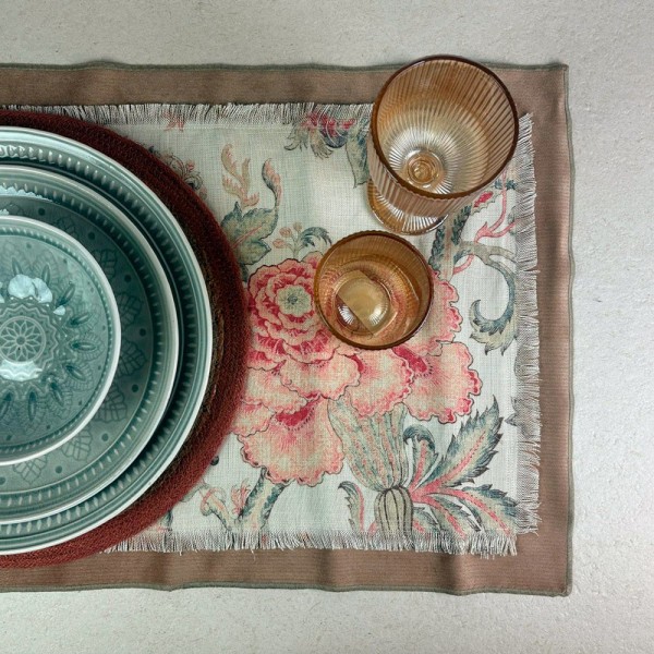 Mantel individual floral bordado base marrón 53x43 | Tapidecor