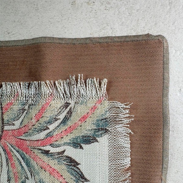 Mantel individual floral bordado base marrón 53x43 | Tapidecor