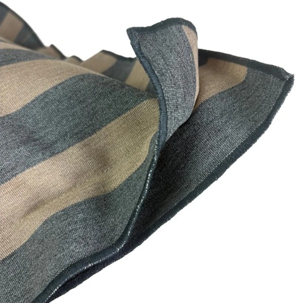 Cojín artesanal con relleno premium para cama y sofá en alta decoración elegante