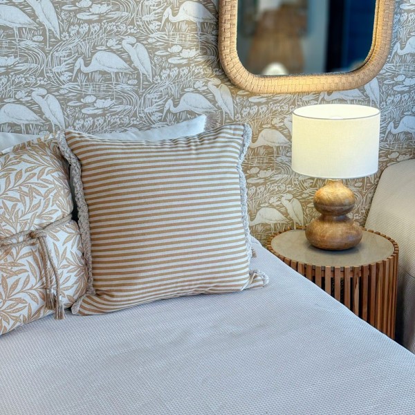 Cojín artesanal con relleno premium para cama y sofá en alta decoración elegante