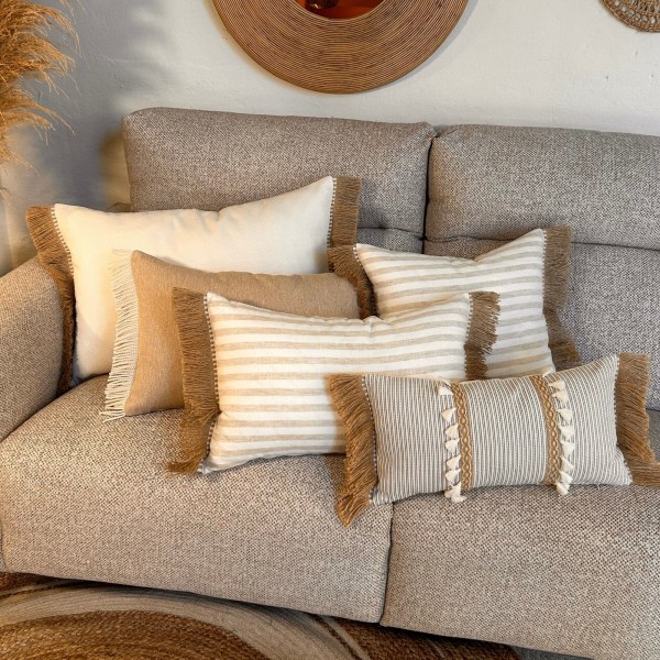 Cojín artesanal con relleno premium para cama y sofá en alta decoración elegante