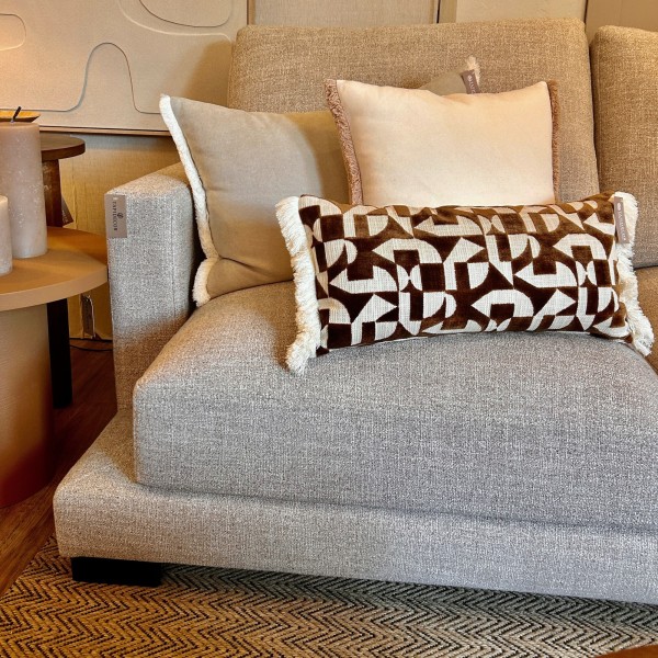 Cojín artesanal con relleno premium para cama y sofá en alta decoración elegante