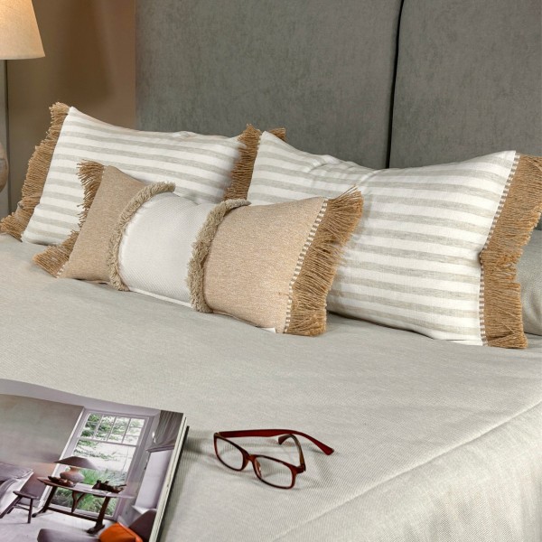 Cojín artesanal con relleno premium para cama y sofá en alta decoración elegante